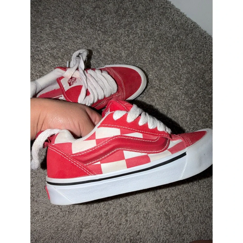 Boy vans red checkered knu Skools 4.5